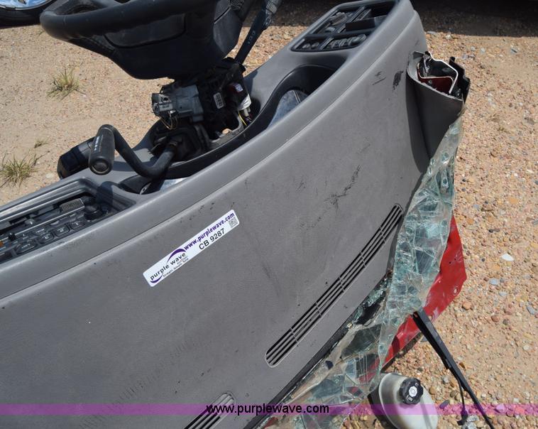 image for item CB9287 2002 Chevrolet Silverado 1500HD Crew Cab pickup truck parts