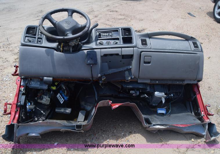 image for item CB9287 2002 Chevrolet Silverado 1500HD Crew Cab pickup truck parts