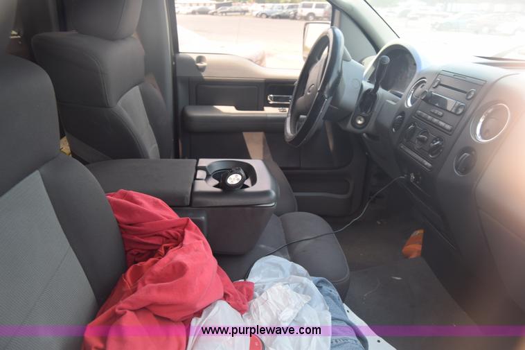 image for item CB9289 2004 Ford F150 pickup truck