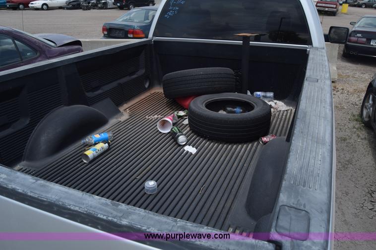 image for item CB9289 2004 Ford F150 pickup truck