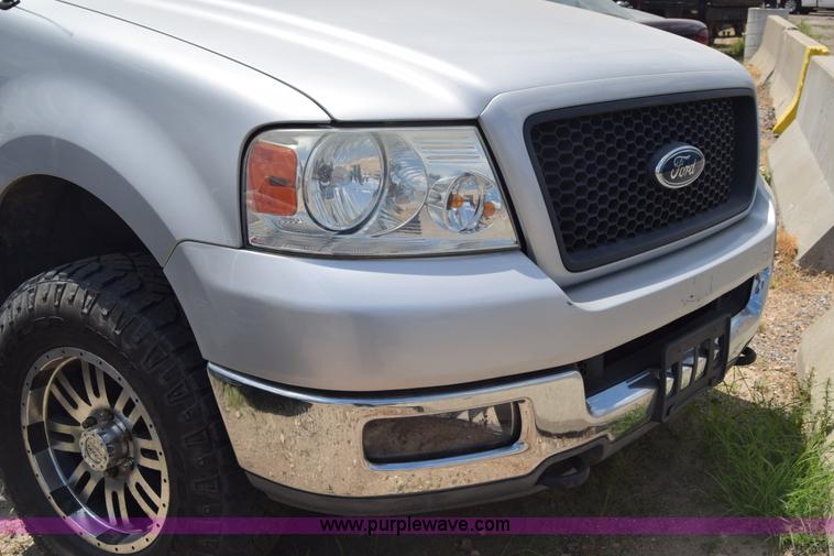 image for item CB9289 2004 Ford F150 pickup truck