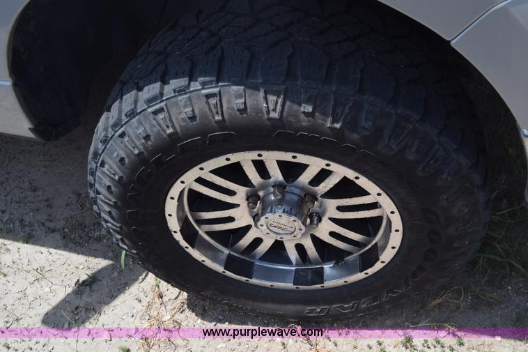 image for item CB9289 2004 Ford F150 pickup truck