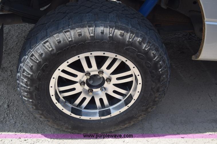 image for item CB9289 2004 Ford F150 pickup truck