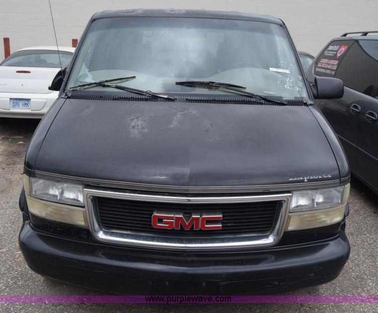 image for item CB9295 1996 GMC Safari van