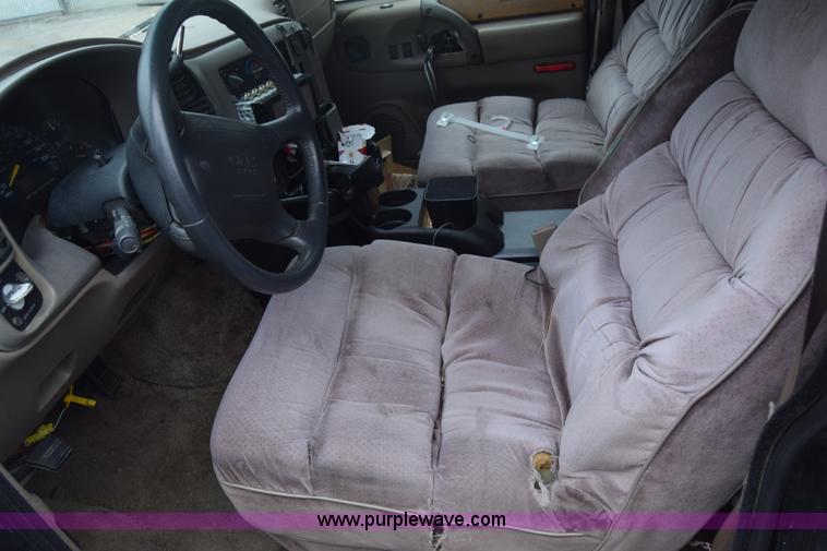 image for item CB9295 1996 GMC Safari van