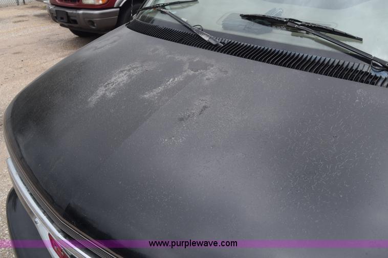 image for item CB9295 1996 GMC Safari van