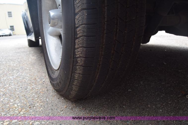 image for item CB9295 1996 GMC Safari van