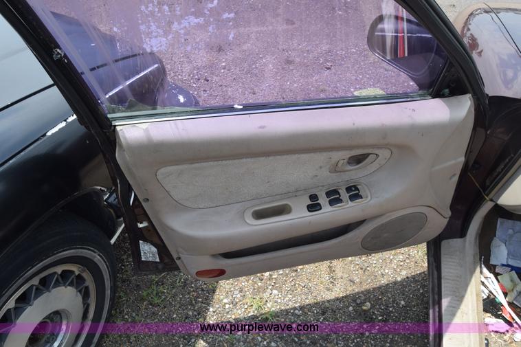 image for item CB9298 1997 Mitsubishi Galant