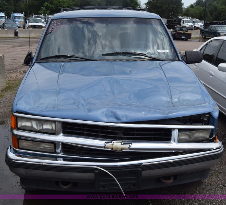 image for item CB9299 1995 Chevrolet Tahoe SUV