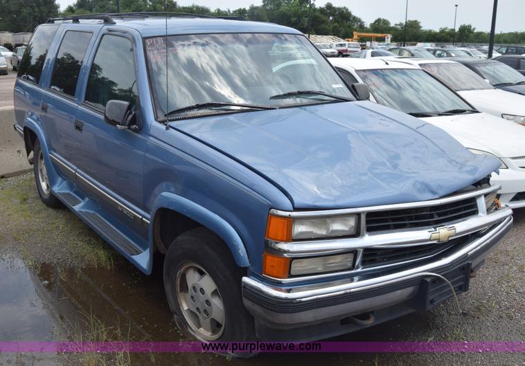 image for item CB9299 1995 Chevrolet Tahoe SUV