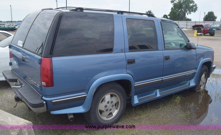 image for item CB9299 1995 Chevrolet Tahoe SUV