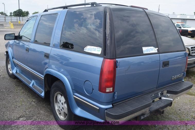 image for item CB9299 1995 Chevrolet Tahoe SUV