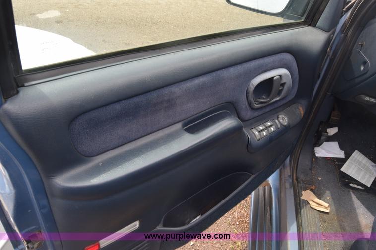 image for item CB9299 1995 Chevrolet Tahoe SUV