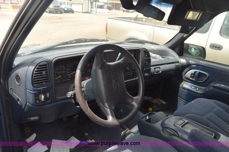 image for item CB9299 1995 Chevrolet Tahoe SUV