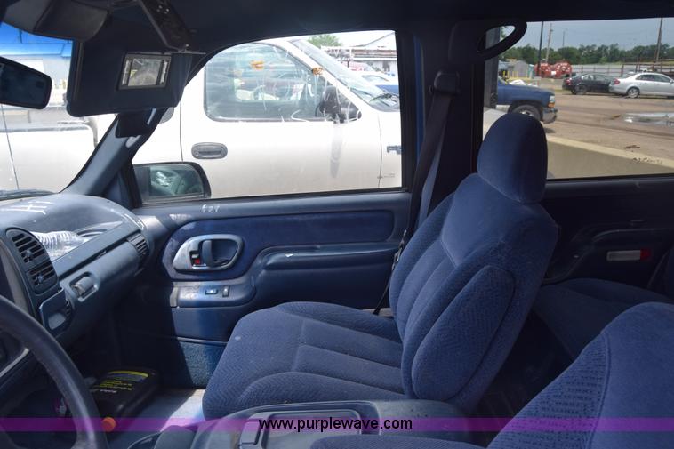 image for item CB9299 1995 Chevrolet Tahoe SUV