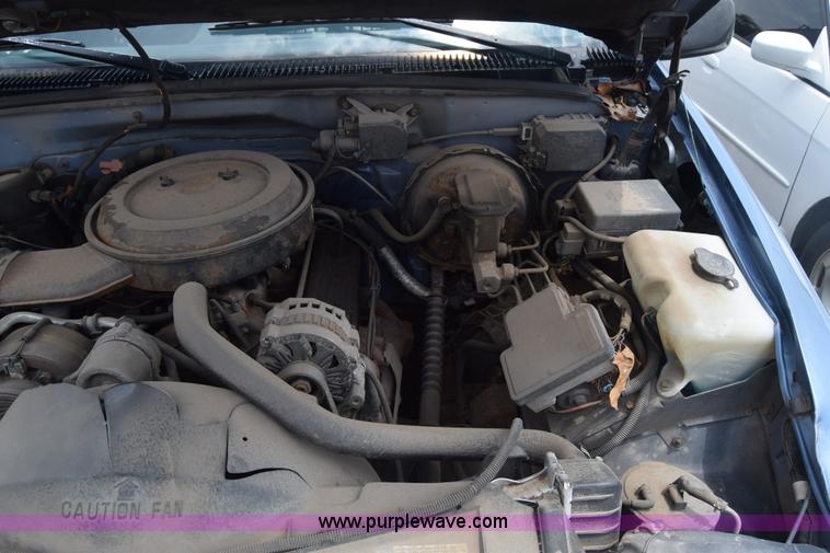 image for item CB9299 1995 Chevrolet Tahoe SUV