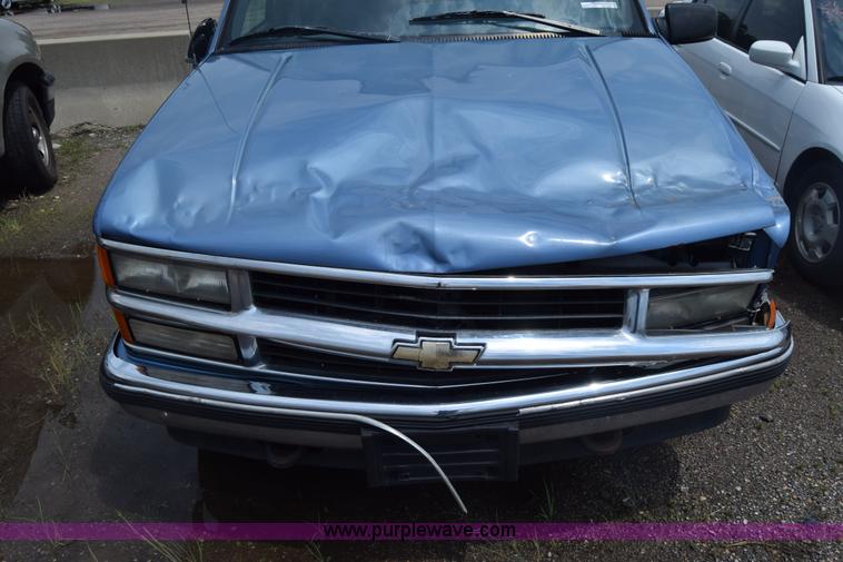 image for item CB9299 1995 Chevrolet Tahoe SUV