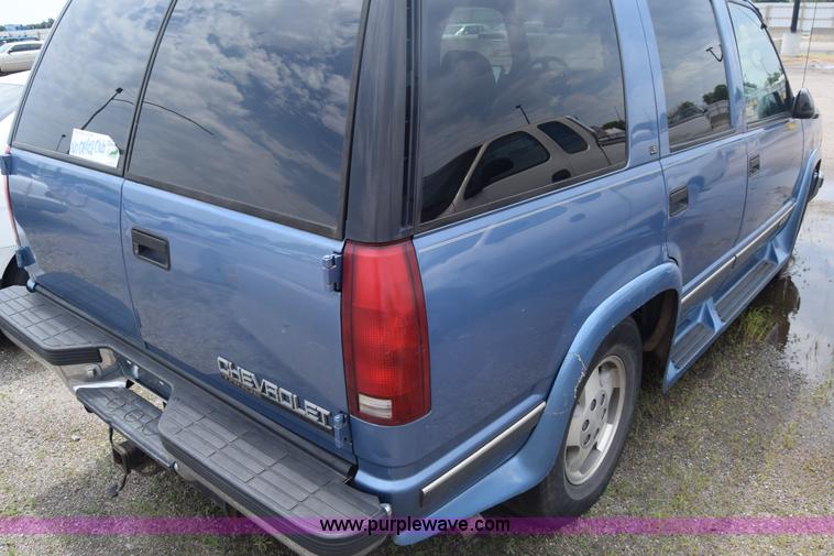 image for item CB9299 1995 Chevrolet Tahoe SUV