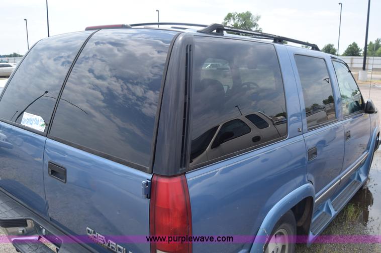 image for item CB9299 1995 Chevrolet Tahoe SUV