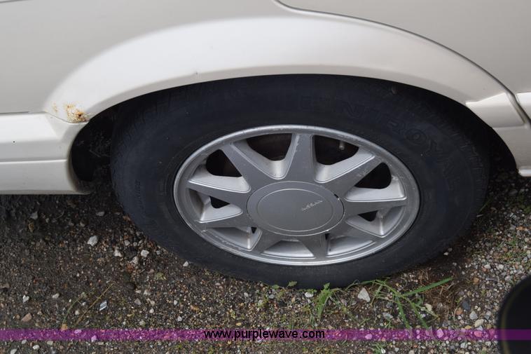 image for item CB9300 1990 Nissan Stanza