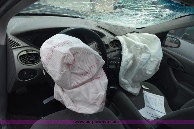 image for item CB9301 2000 Ford Focus