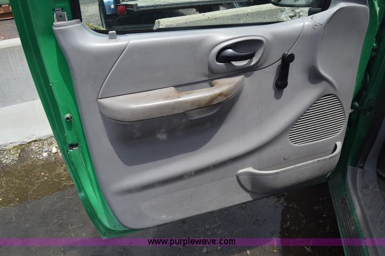 image for item CB9302 1998 Ford F150 SuperCab pickup truck