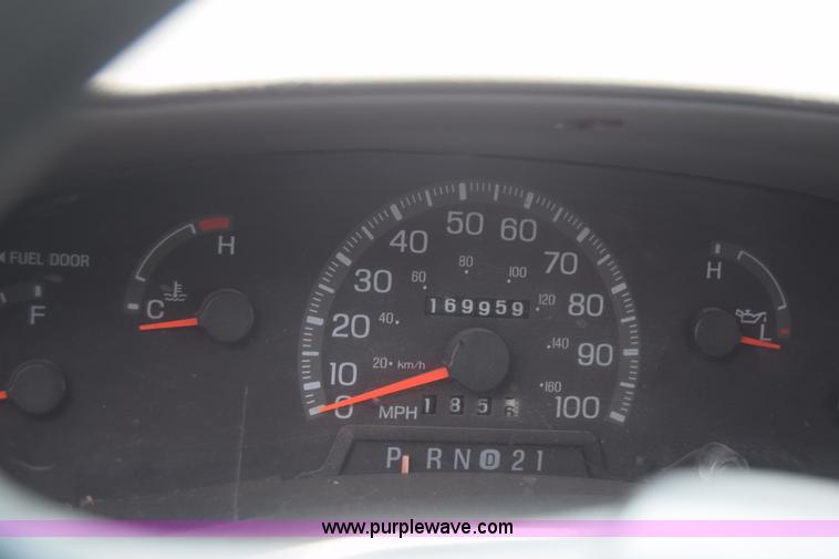 image for item CB9302 1998 Ford F150 SuperCab pickup truck