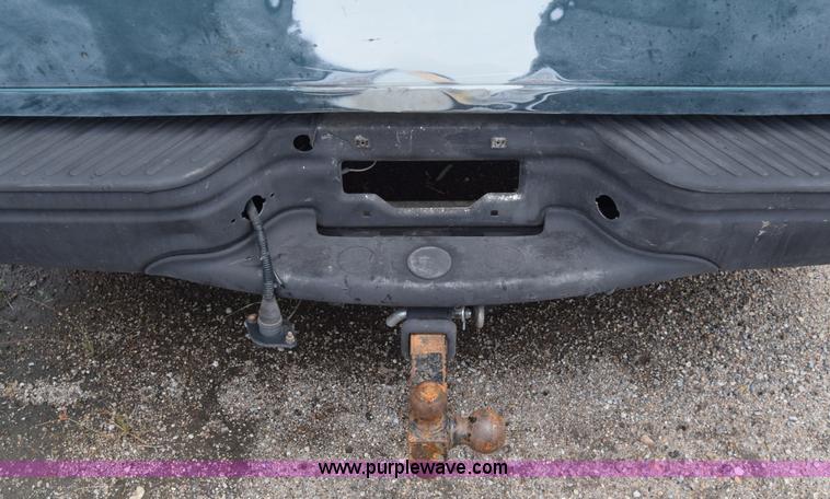 image for item CB9302 1998 Ford F150 SuperCab pickup truck