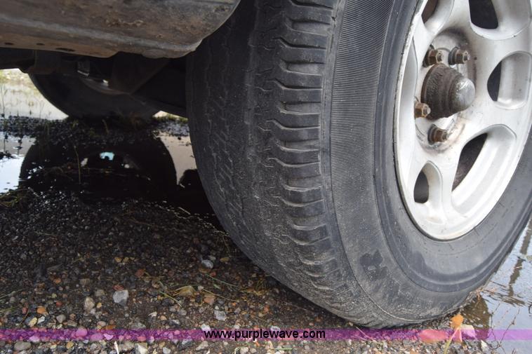 image for item CB9302 1998 Ford F150 SuperCab pickup truck