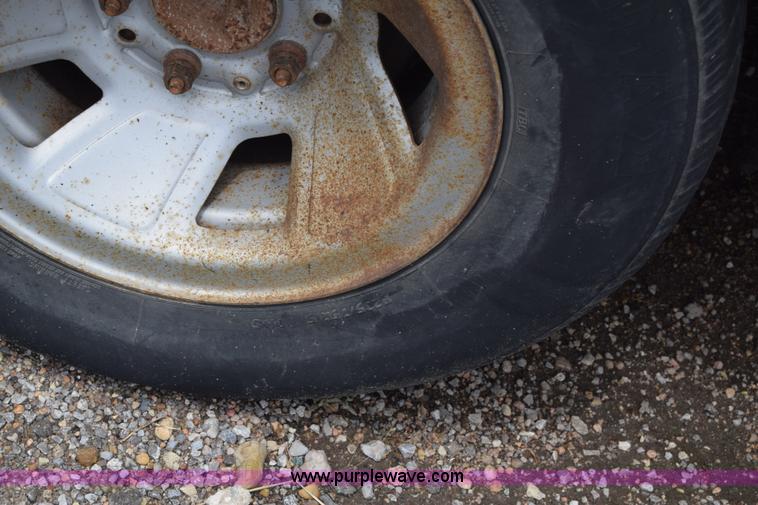 image for item CB9302 1998 Ford F150 SuperCab pickup truck