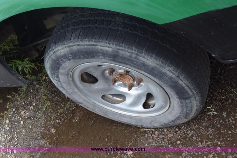 image for item CB9302 1998 Ford F150 SuperCab pickup truck