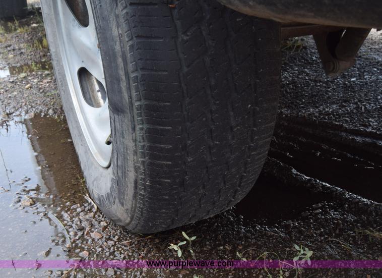 image for item CB9302 1998 Ford F150 SuperCab pickup truck