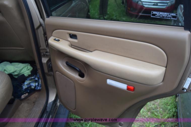 image for item CB9306 2000 Chevrolet Tahoe SUV