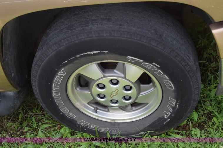 image for item CB9306 2000 Chevrolet Tahoe SUV