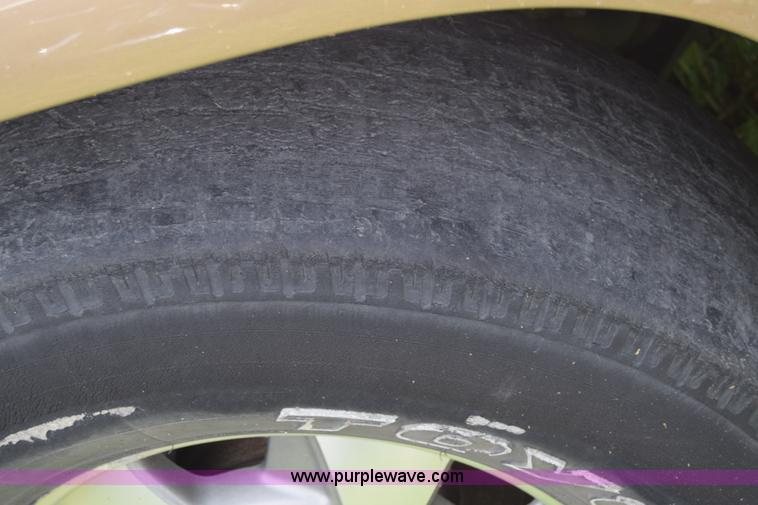 image for item CB9306 2000 Chevrolet Tahoe SUV