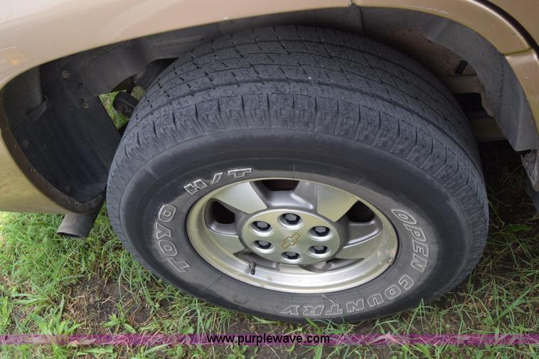 image for item CB9306 2000 Chevrolet Tahoe SUV