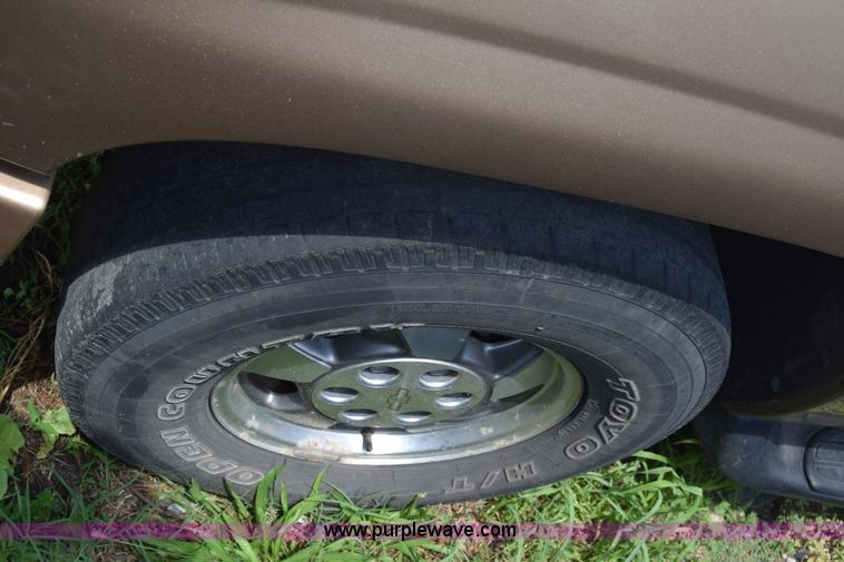 image for item CB9306 2000 Chevrolet Tahoe SUV