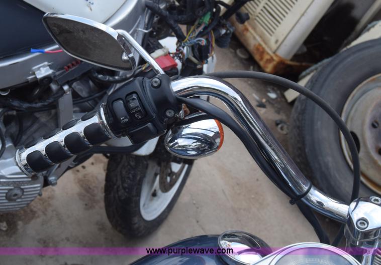 image for item CB9307 2003 Harley Davidson FXSTSI motorcycle