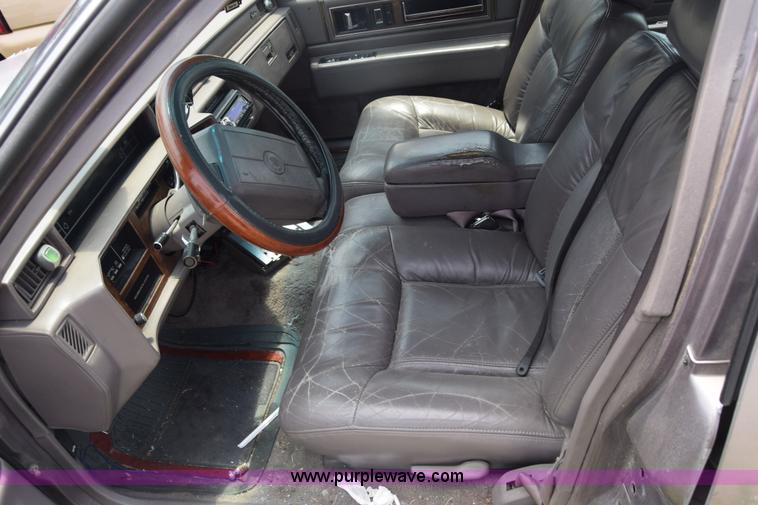 image for item CB9308 1993 Cadillac DeVille