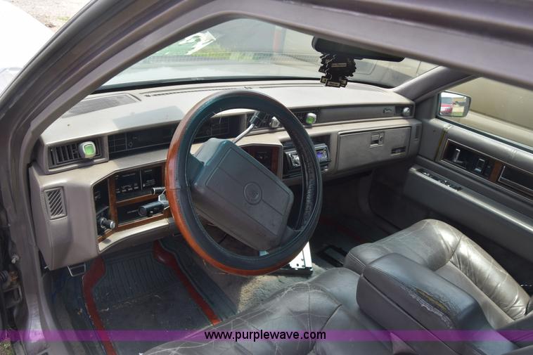 image for item CB9308 1993 Cadillac DeVille