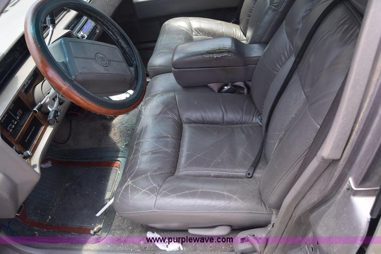 image for item CB9308 1993 Cadillac DeVille