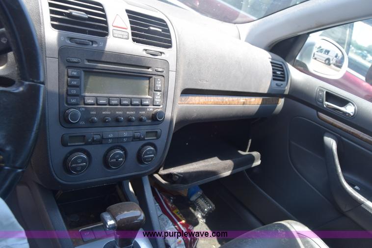 image for item CB9309 2005 Volkswagen New Jetta