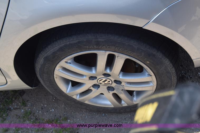 image for item CB9309 2005 Volkswagen New Jetta