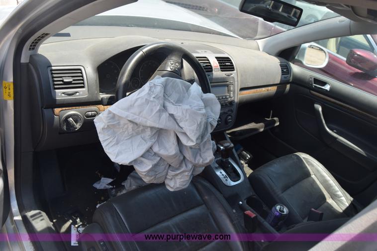 image for item CB9309 2005 Volkswagen New Jetta