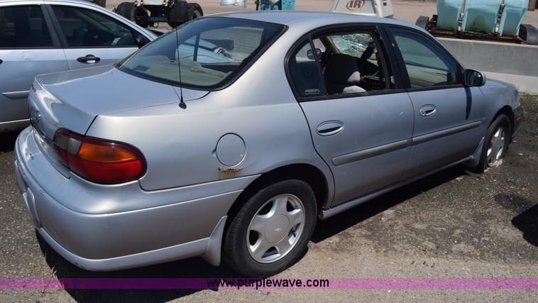 image for item K7250 2000 Chevrolet Malibu