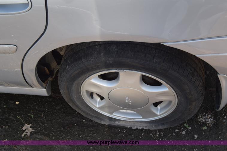 image for item K7250 2000 Chevrolet Malibu