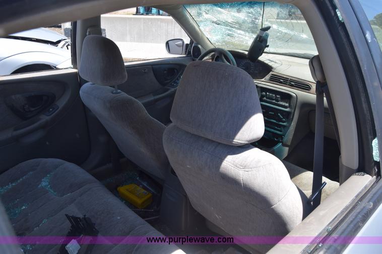 image for item K7250 2000 Chevrolet Malibu