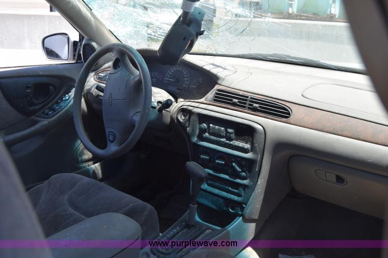 image for item K7250 2000 Chevrolet Malibu