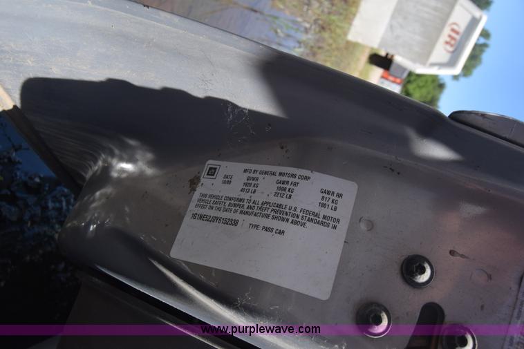 image for item K7250 2000 Chevrolet Malibu