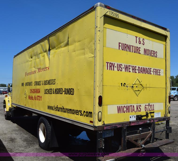 image for item K7254 1988 Ford F700 box truck